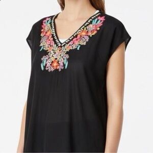 Luna Moon Boho Black Embroidered V-Neck Short Sleeve Blouse. Size M